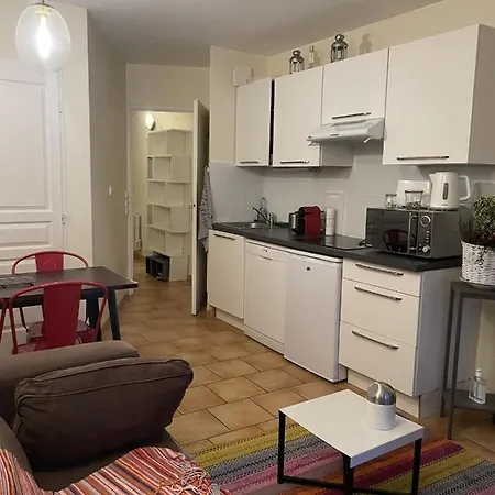 28M With Terrace In A Residence With Pool *