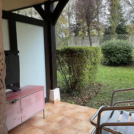28M With Terrace In A Residence With Pool *